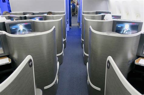 american airlines 772 business class